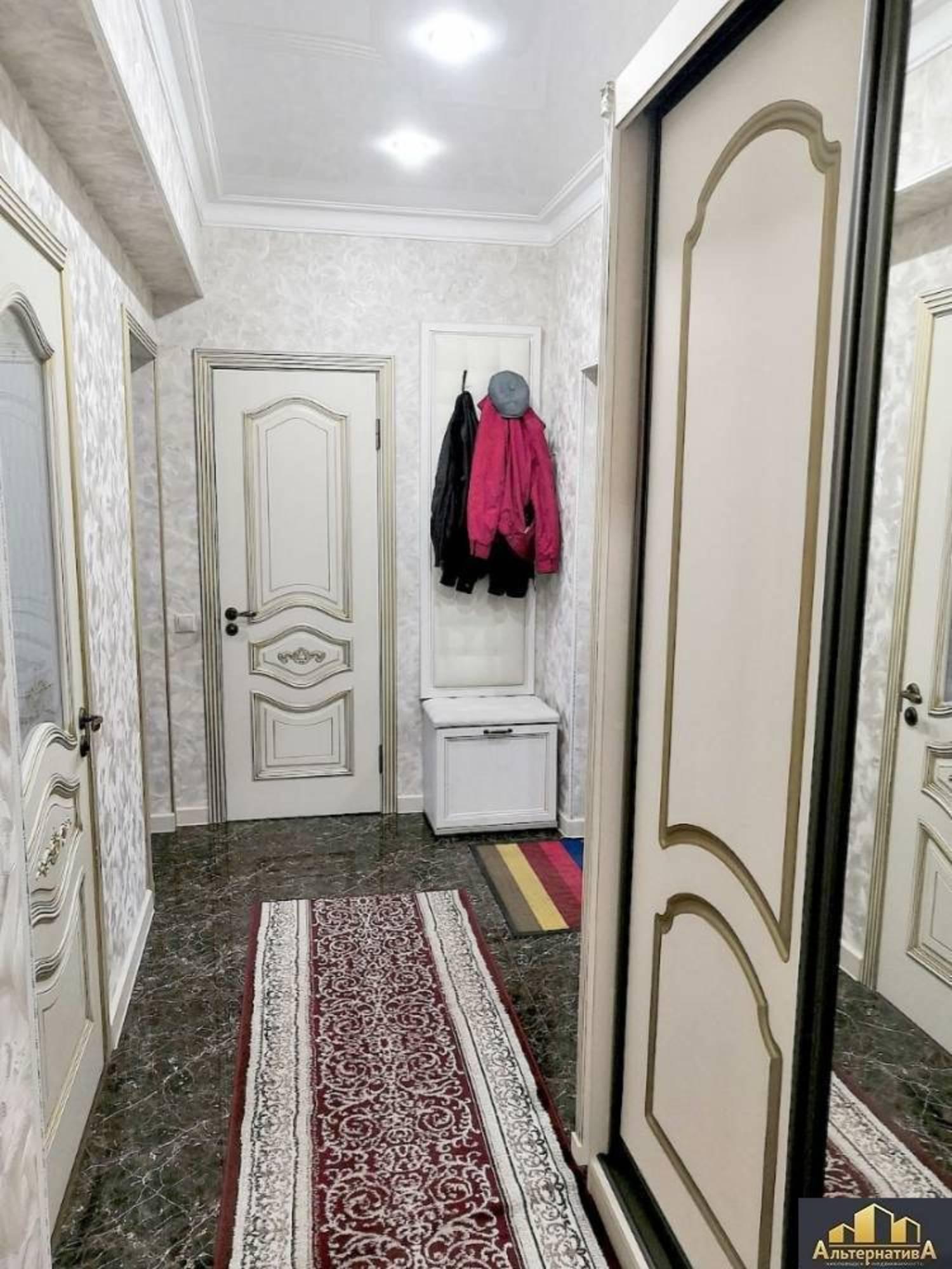 Купить квартиру за 15 000 000 рублей на Марцинкевича ул.