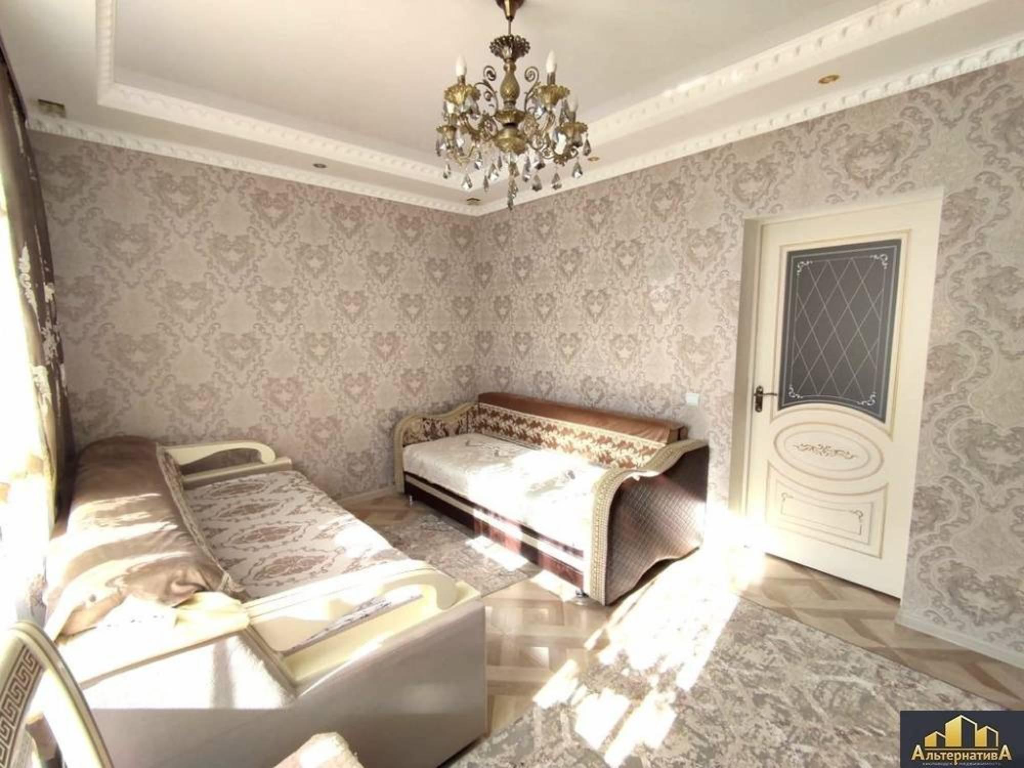 Купить квартиру за 18 000 000 рублей на Катыхина ул.