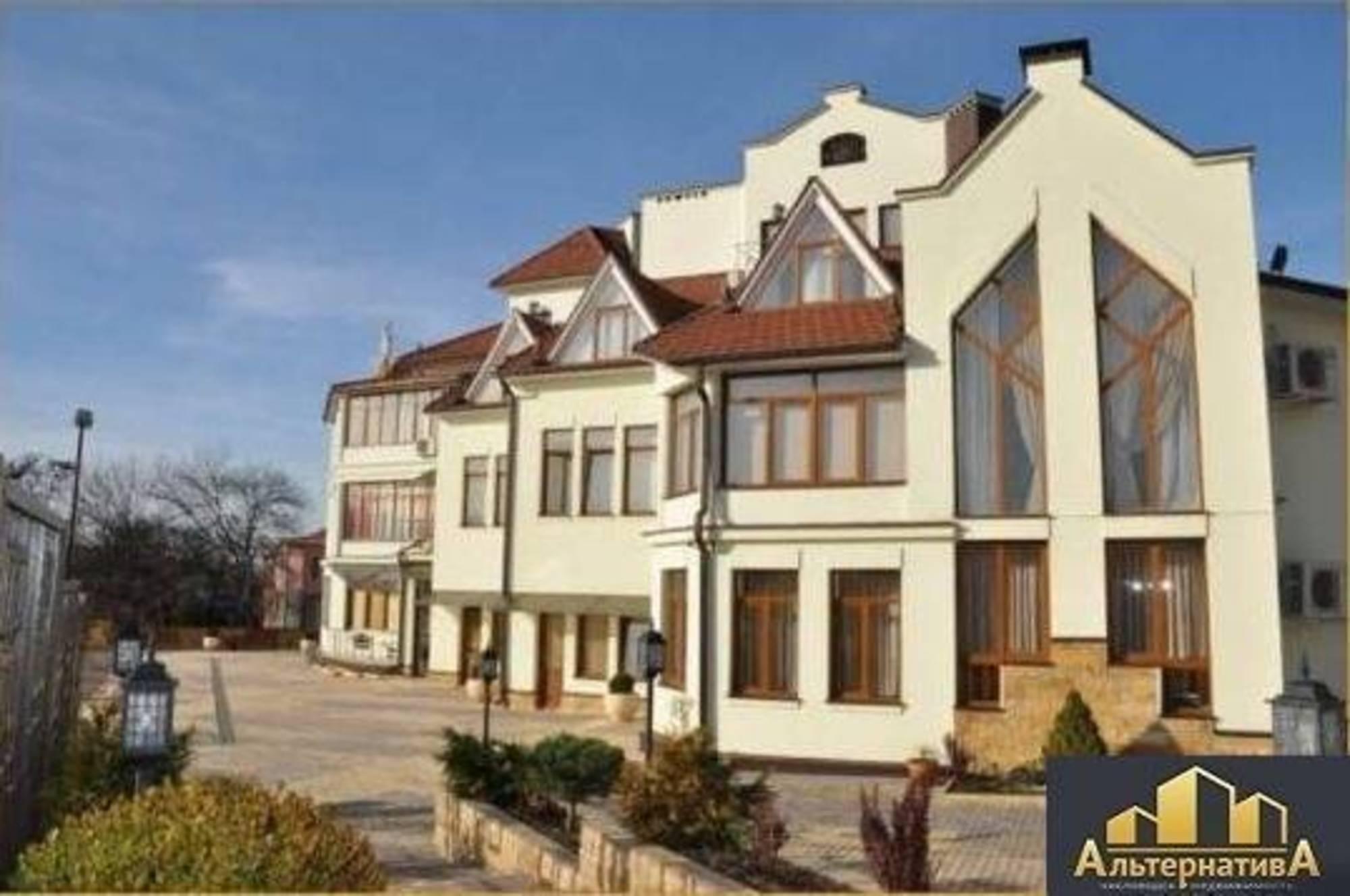Купить помещение свободного назначения за 300 000 000 рублей на Цеткин Клары ул.