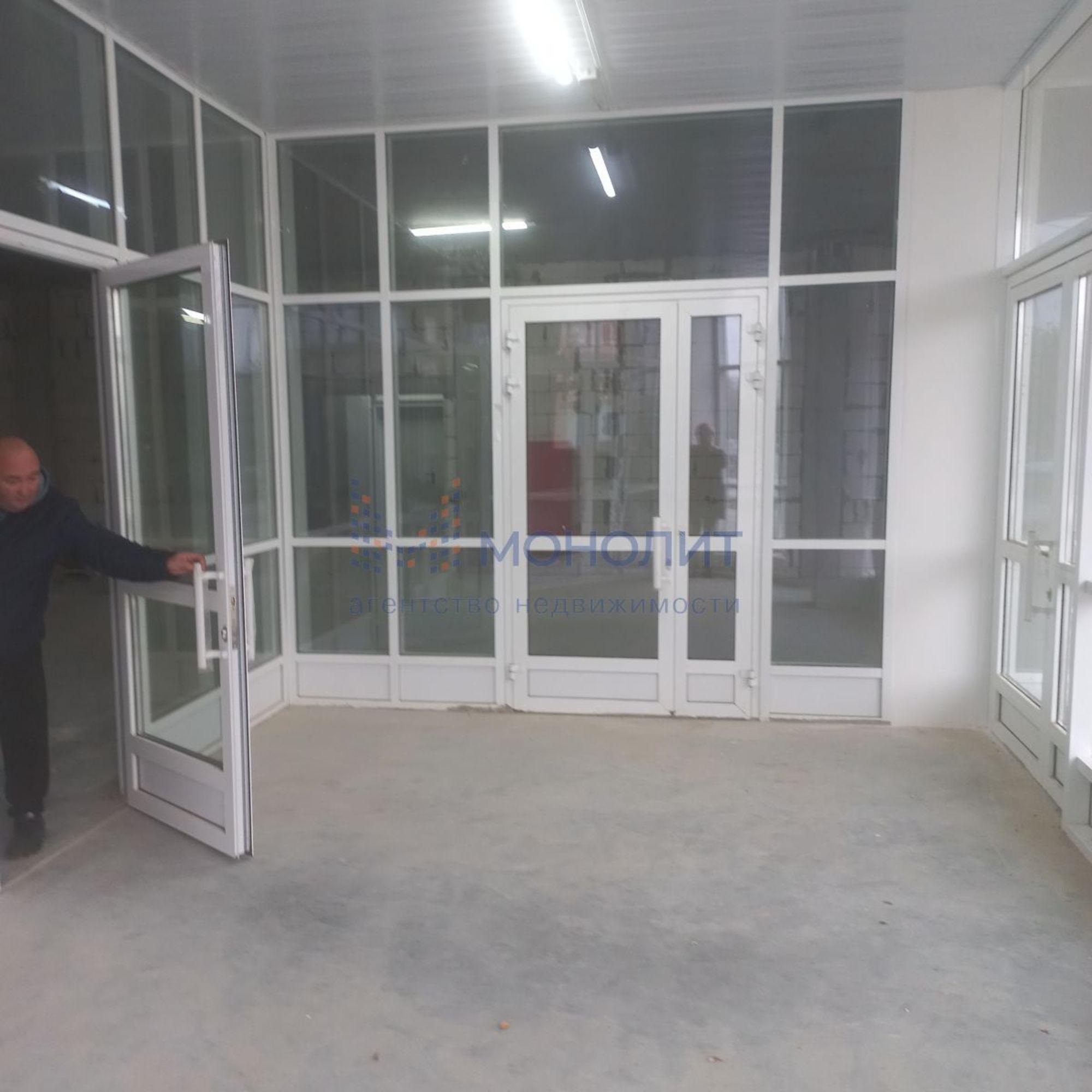 Купить торговое помещение за 65 000 000 рублей на Береговая ул, 16