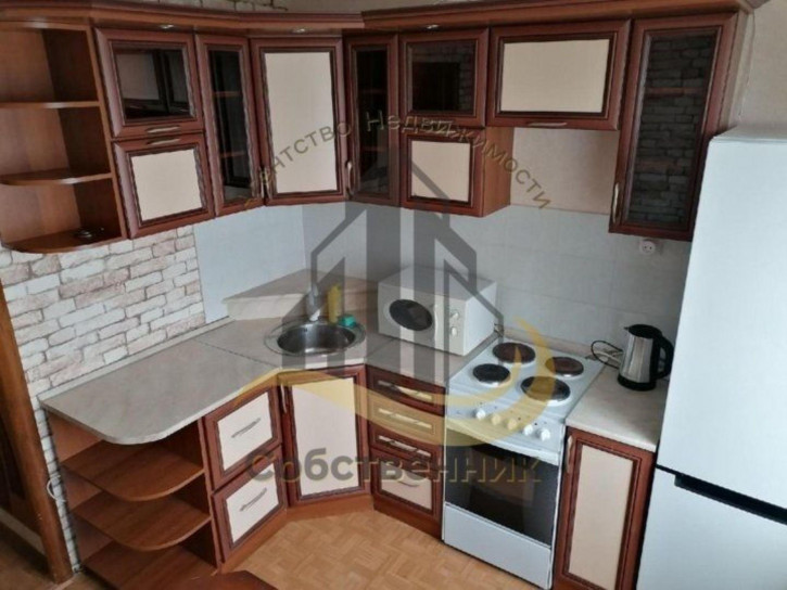 2-комн квартира Зеленый Лог мкр, 1а