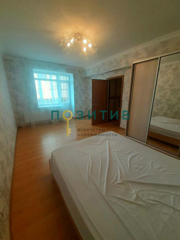 2-комн квартира Булгакова ул, 5