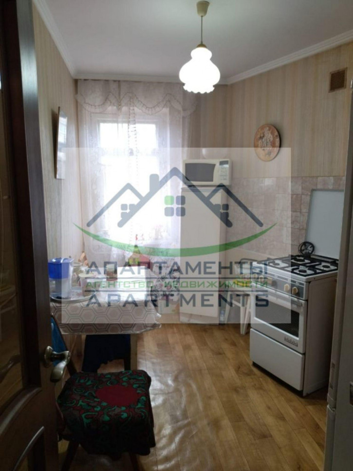 4-комн квартира Целинная ул, 12