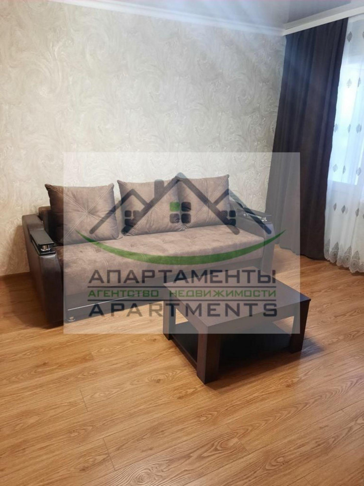 2-комн квартира Цандера проезд, 1