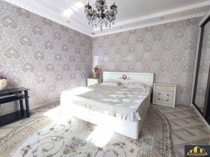 2-комн квартира Катыхина ул.