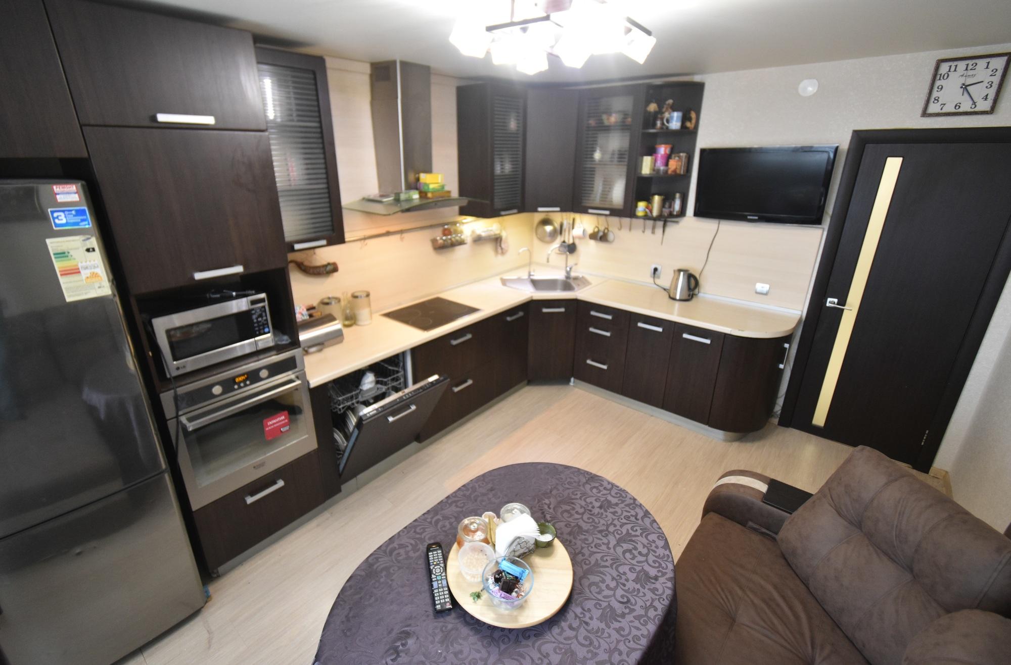 Сдать квартиру за 40 000 рублей на Менделеева ул, 150/4