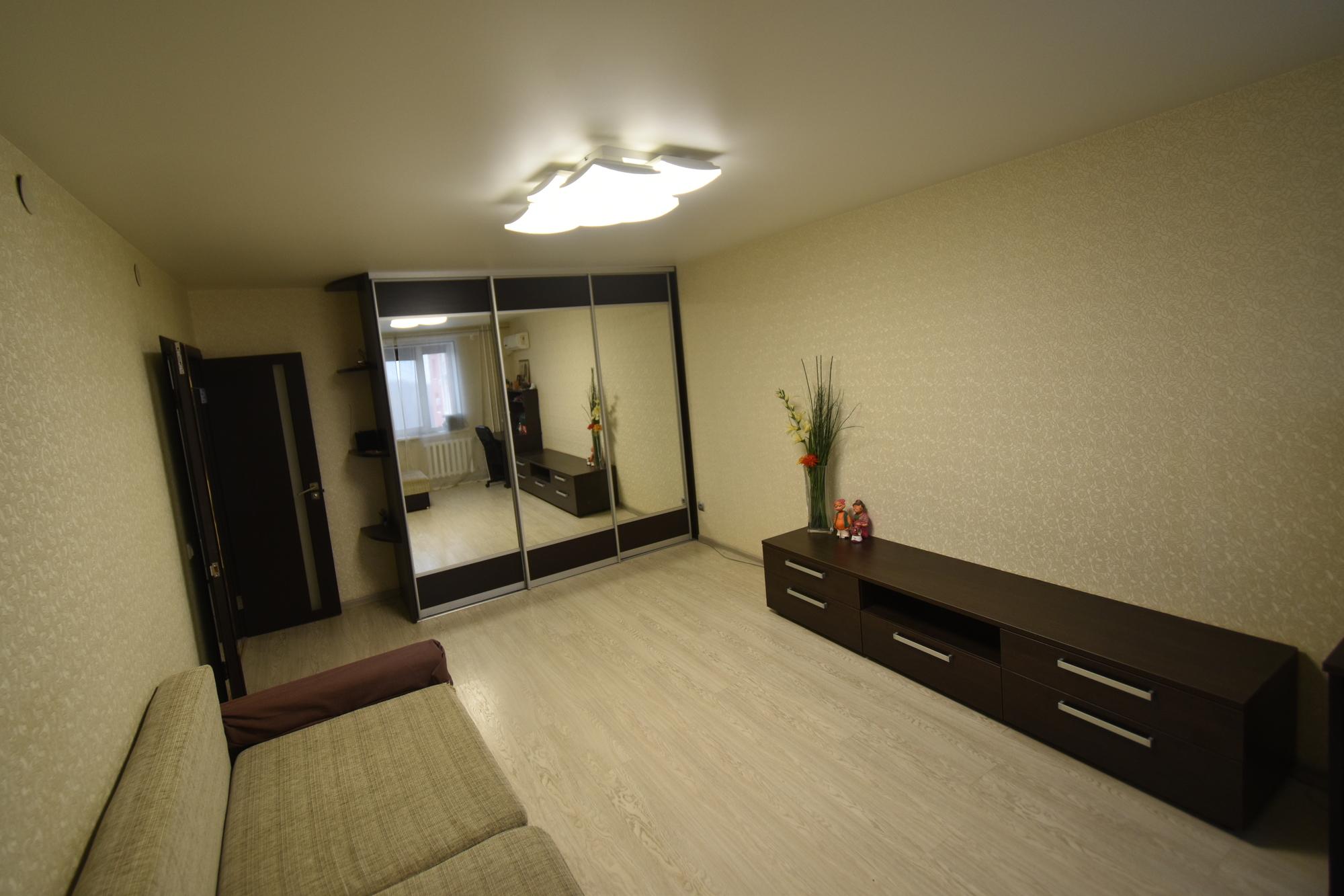 Сдать квартиру за 40 000 рублей на Менделеева ул, 150/4