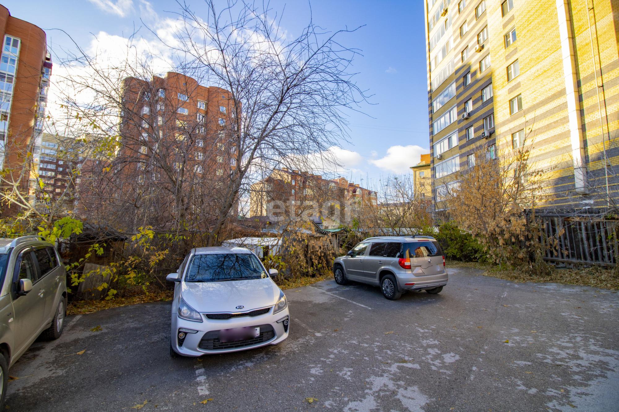 Купить землю, земельный участок за 10 500 000 рублей на Короленко,