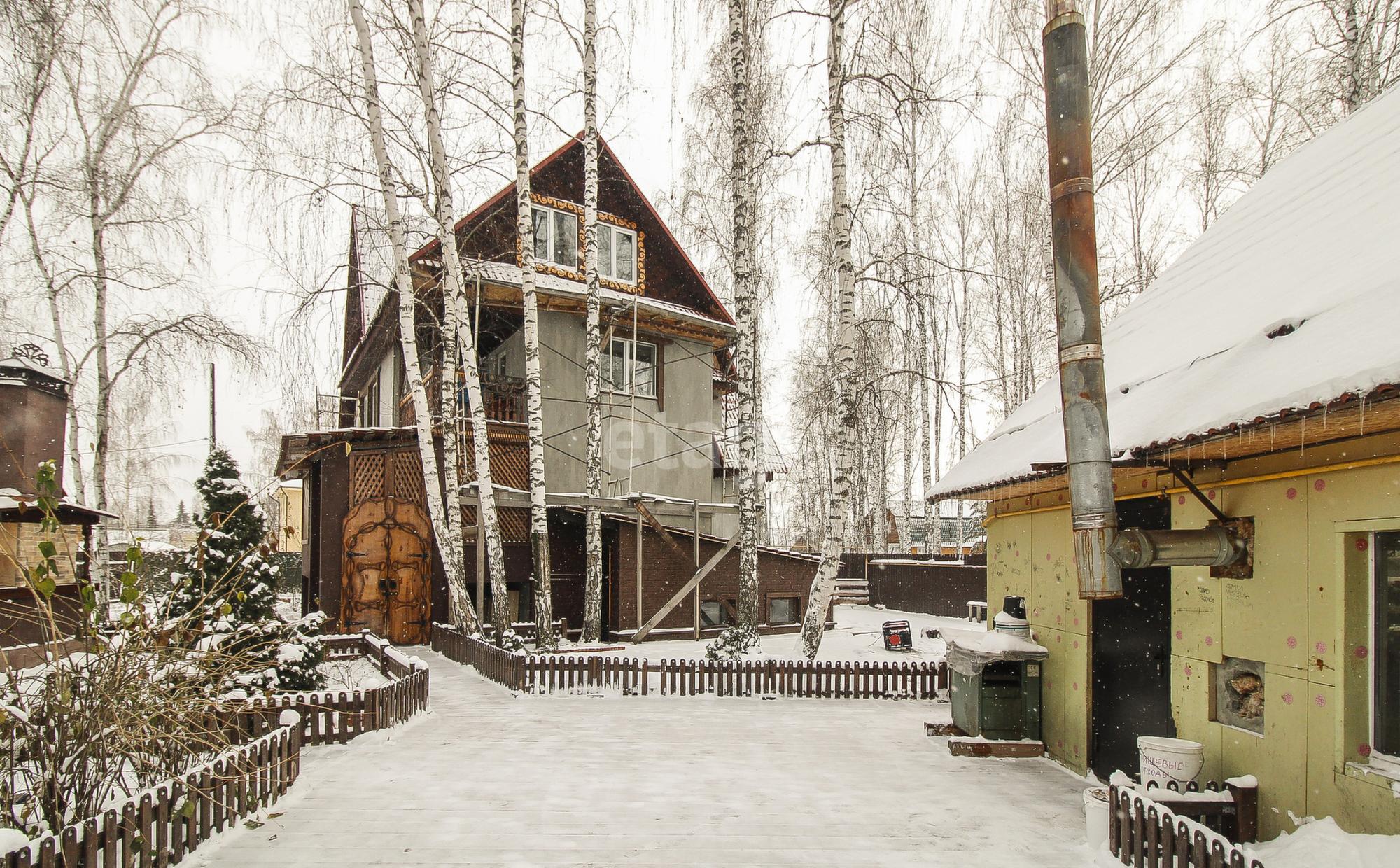 Купить дачу, дом, коттедж за 19 600 000 рублей на Каштановая, 15