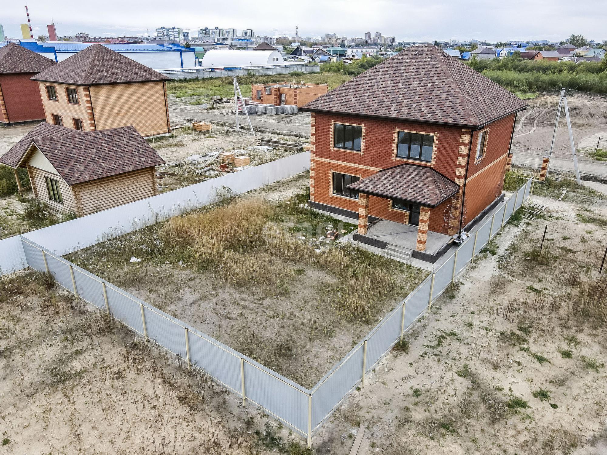 Купить дачу, дом, коттедж за 12 500 000 рублей на Буровиков,