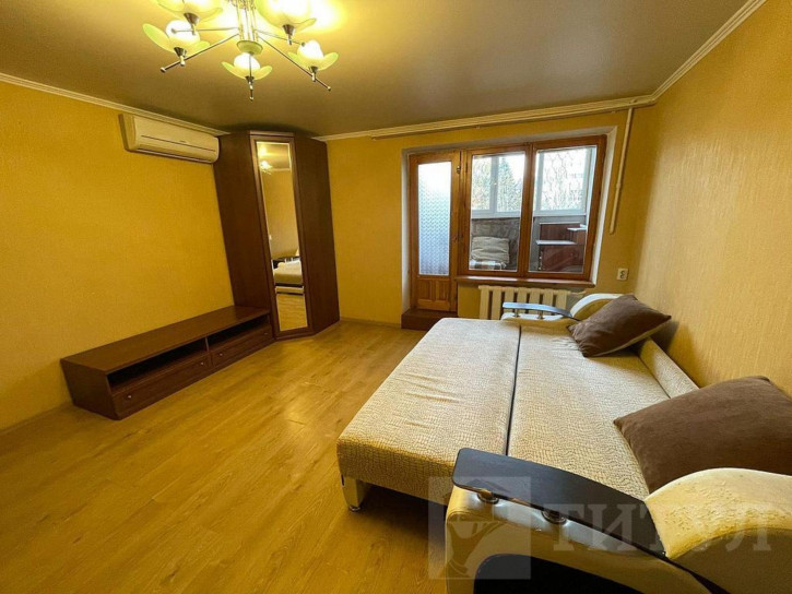 1-комн квартира ЗЖМ, Коммунистический
