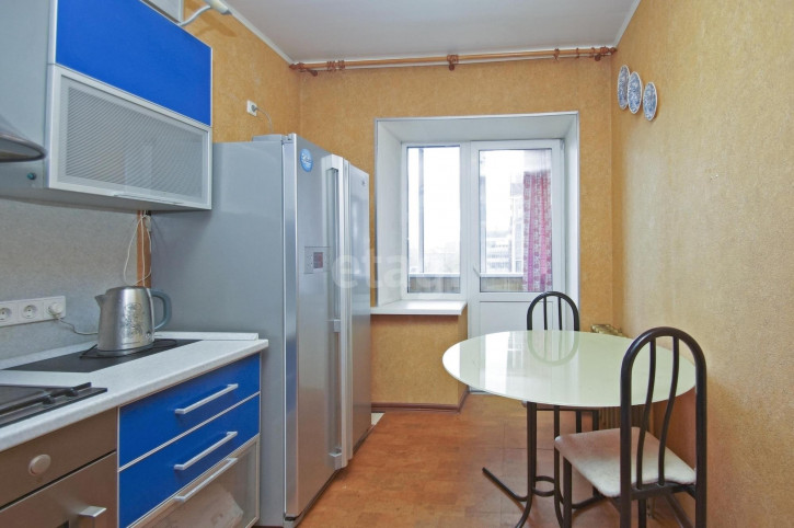 3-комн квартира Герцена, 270