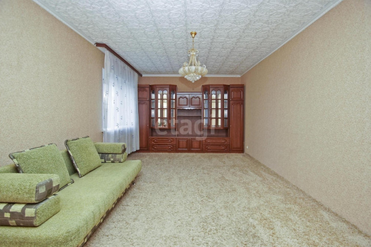 3-комн квартира Герцена, 270