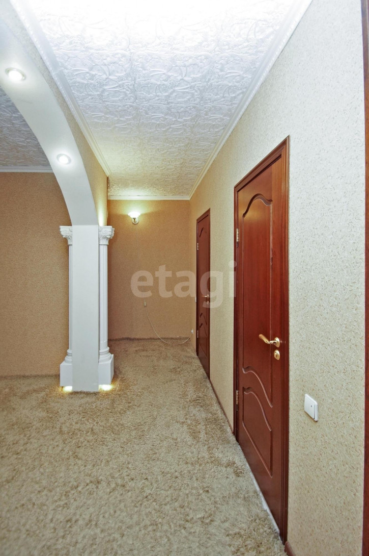 3-комн квартира Герцена, 270