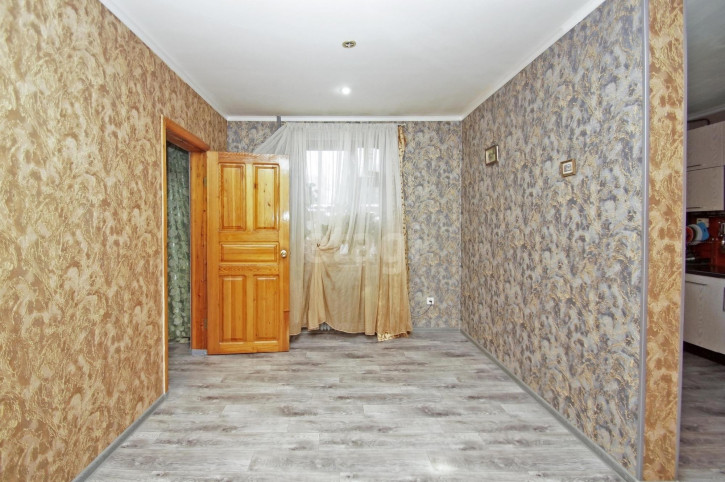 3-комн квартира Транспортная 3-я, 11
