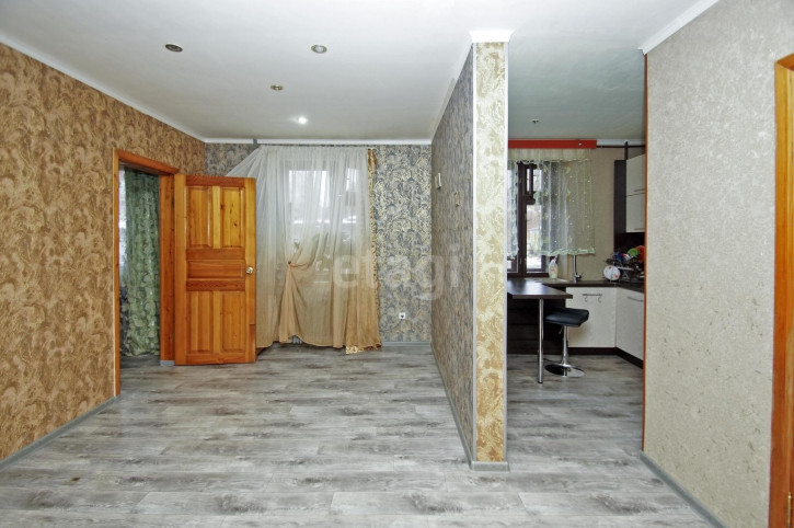 3-комн квартира Транспортная 3-я, 11