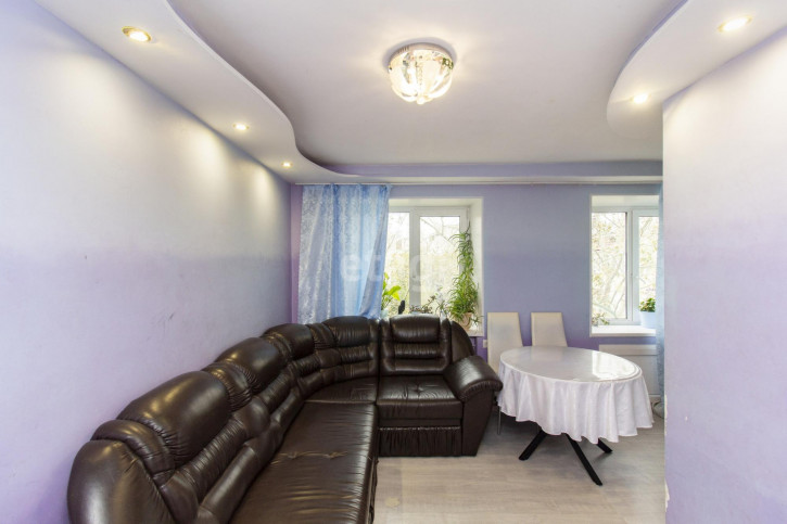 3-комн квартира Мельникайте, 50