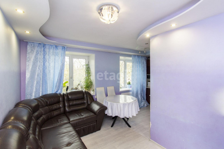 3-комн квартира Мельникайте, 50