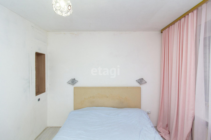 3-комн квартира Мельникайте, 50
