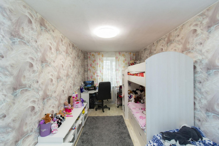 3-комн квартира Мельникайте, 50