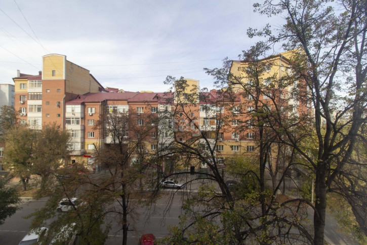 3-комн квартира Сургутская, 4