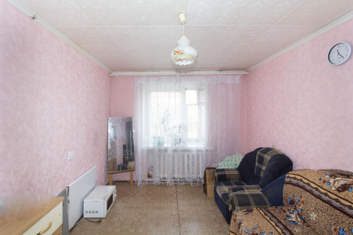 3-комн квартира Сургутская, 4
