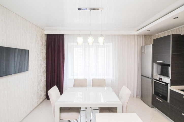 3-комн квартира Дружбы, 75