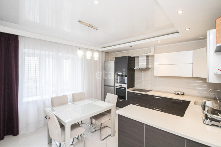 3-комн квартира Дружбы, 75