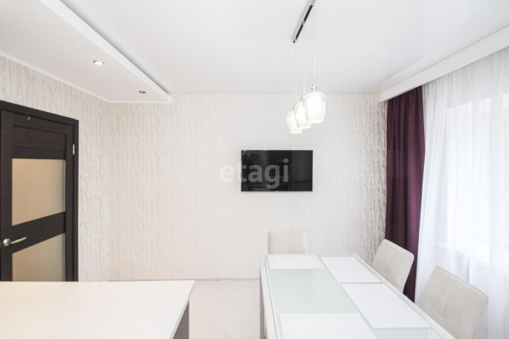 3-комн квартира Дружбы, 75