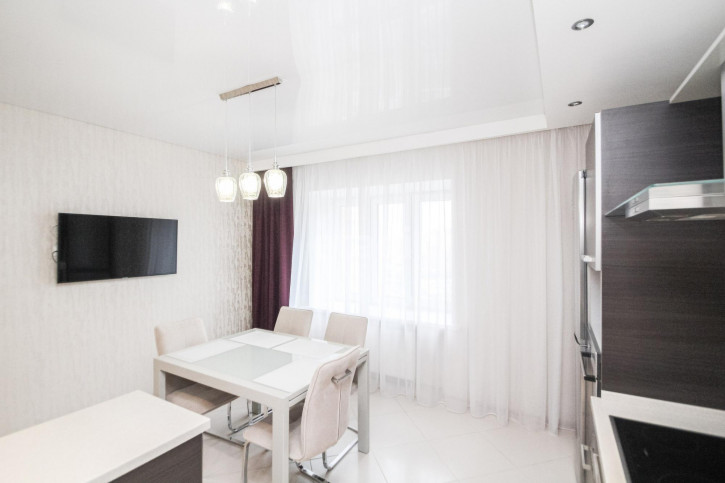 3-комн квартира Дружбы, 75
