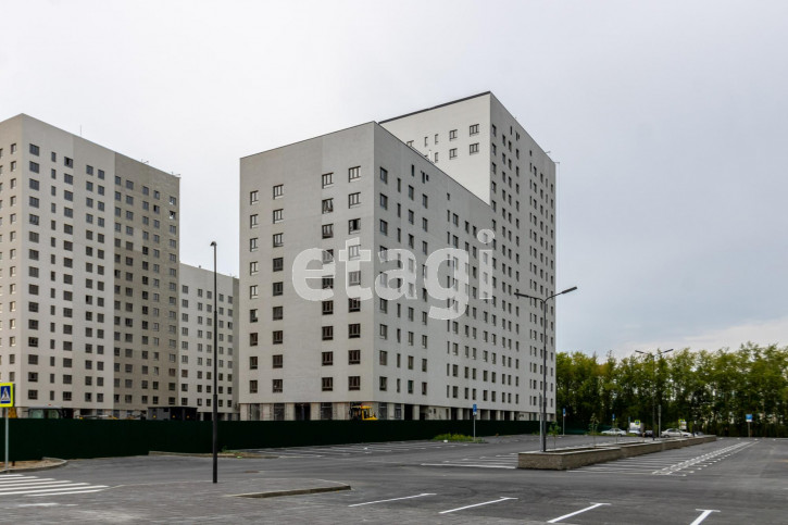 2-комн квартира Республики, 204/4