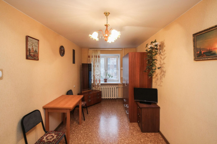 2-комн квартира Игримская, 16