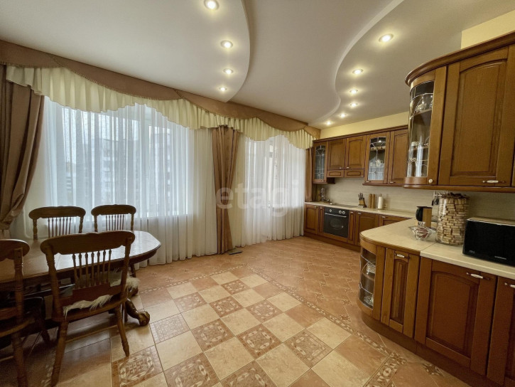 3-комн квартира Свердлова, 1