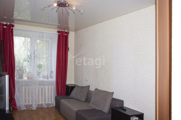 3-комн квартира Щорса, 58