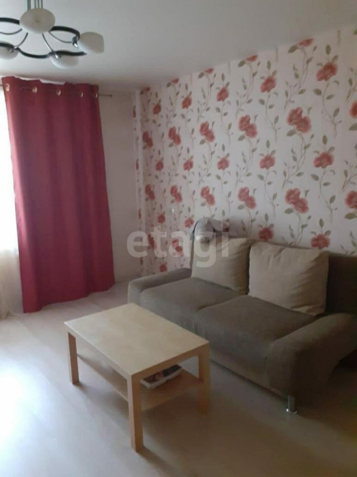3-комн квартира Щорса, 58