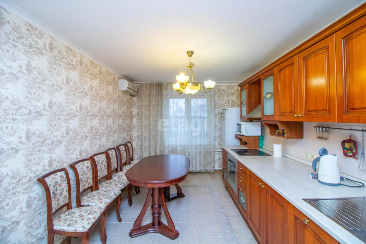 4-комн квартира Инженерная, 66
