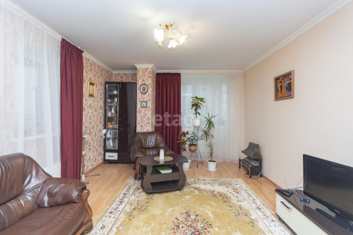 2-комн квартира Самарцева, 8