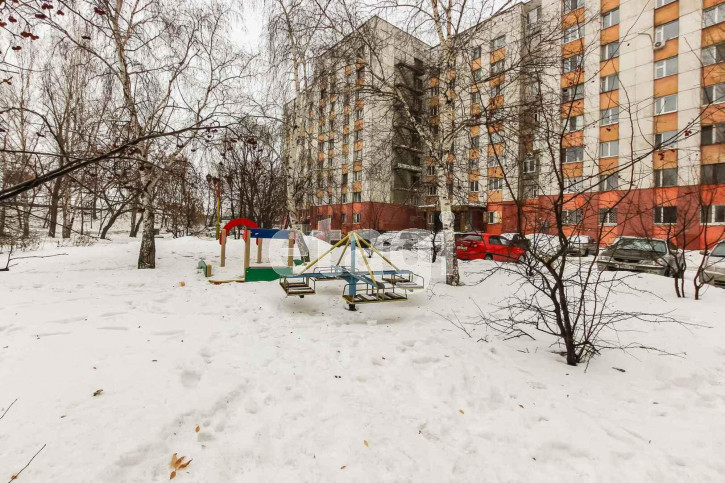 Комната Геологоразведчиков пр, 55