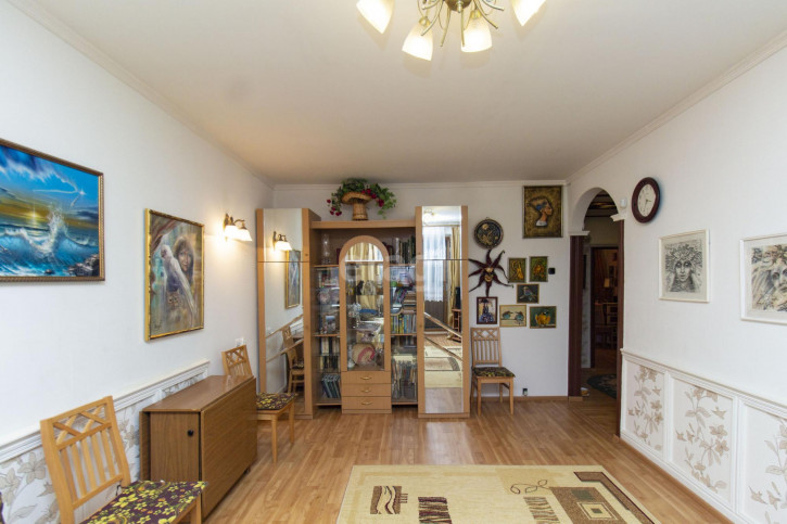 3-комн квартира Мурманская, 65