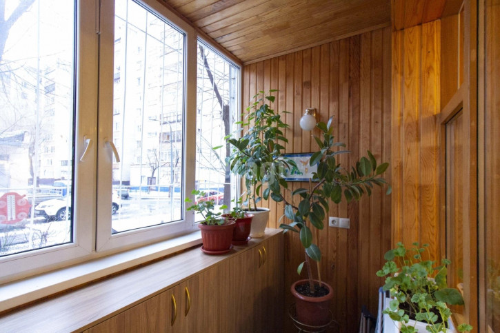 3-комн квартира Мурманская, 65