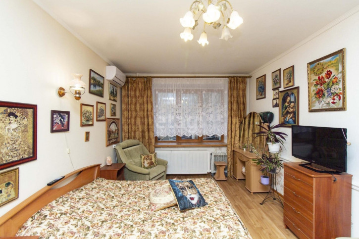 3-комн квартира Мурманская, 65