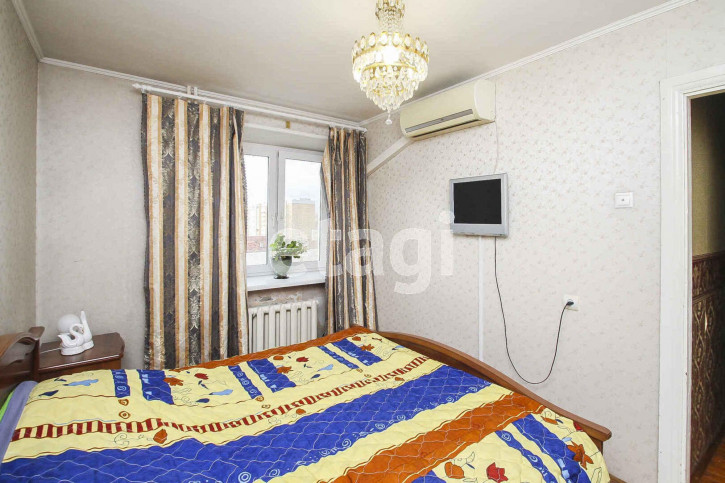 4-комн квартира Ялуторовская, 27