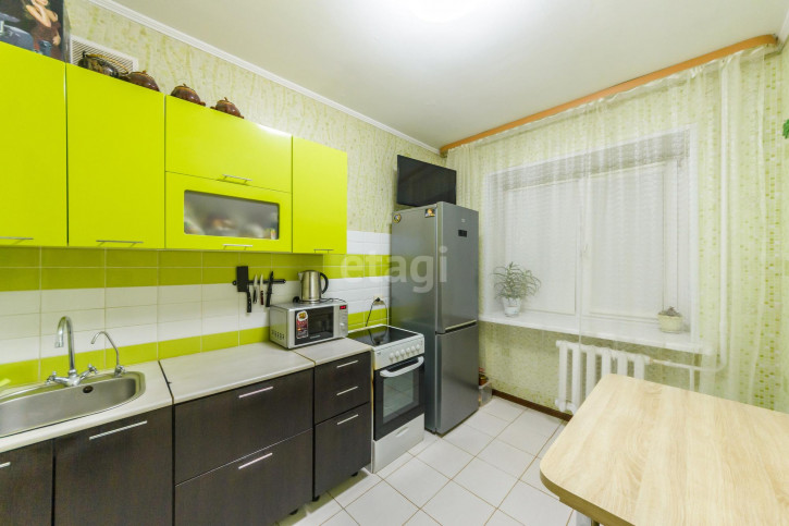 2-комн квартира Боровская, 3
