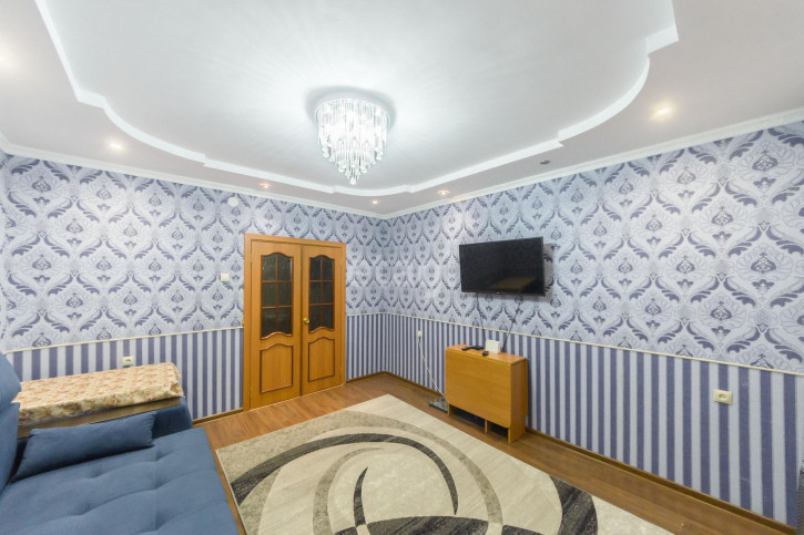 2-комн квартира Боровская, 3
