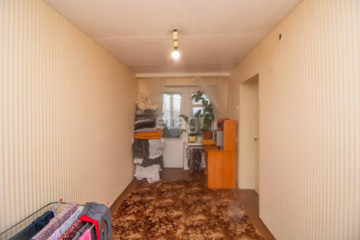 2-комн квартира Республики, 90