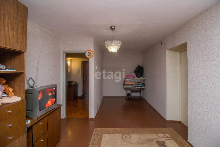 2-комн квартира Республики, 90