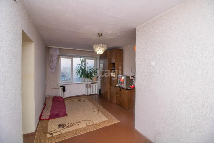 2-комн квартира Республики, 90