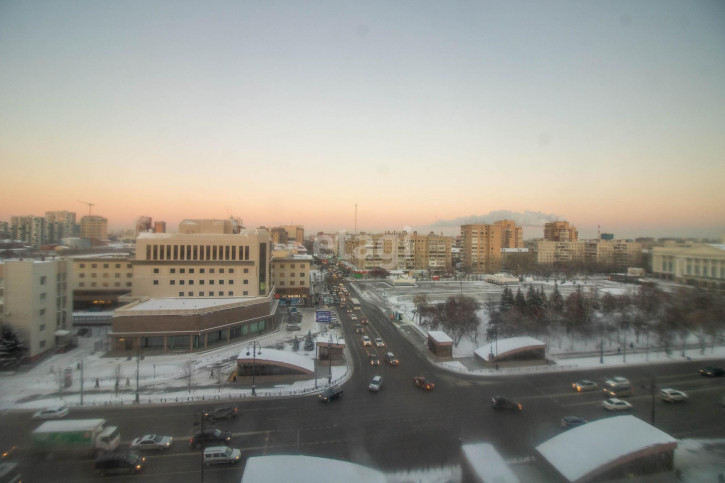 2-комн квартира Республики, 90