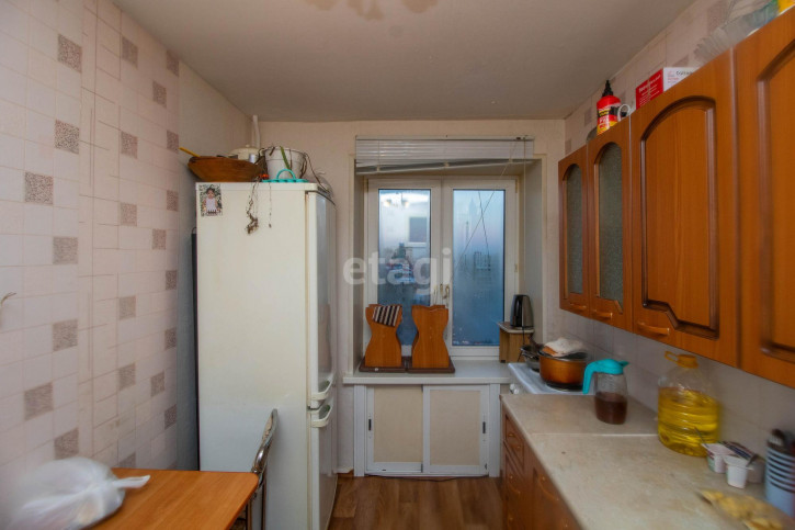 2-комн квартира Республики, 90