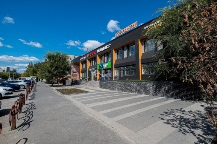 Торговое помещение Республики 215а